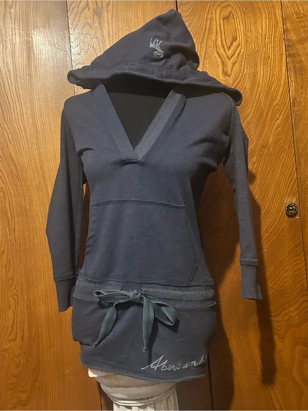 Vintage Y2K Abercrombie & Fitch Hoodie Slim Fitted Long V Neck blue M